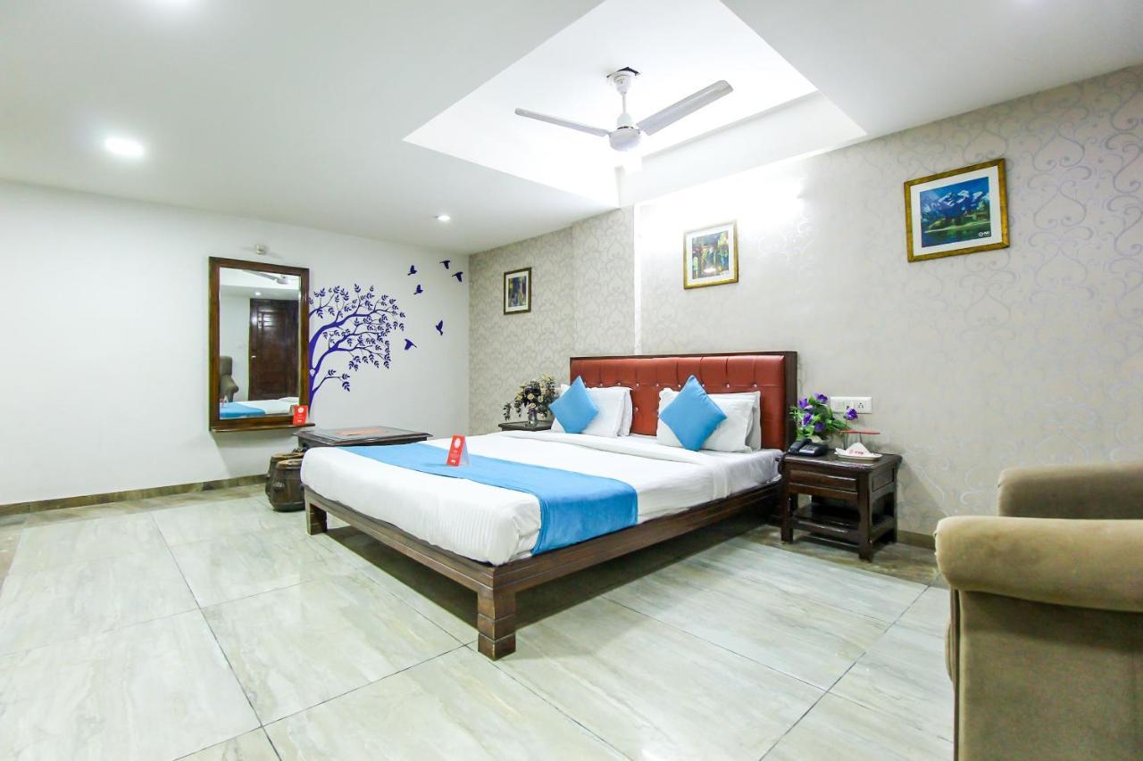 Hotel Seven Ahmedabad Exteriör bild