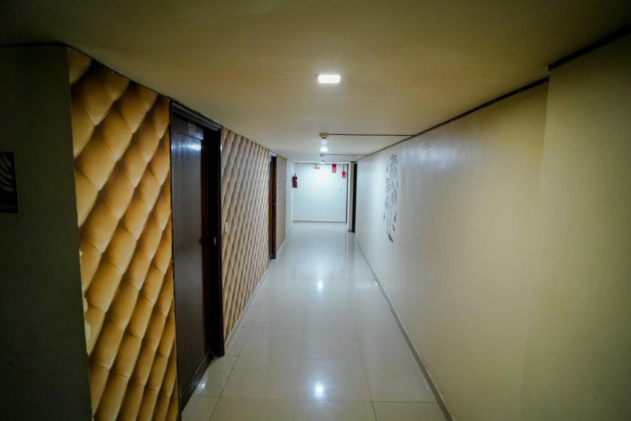 Hotel Seven Ahmedabad Exteriör bild