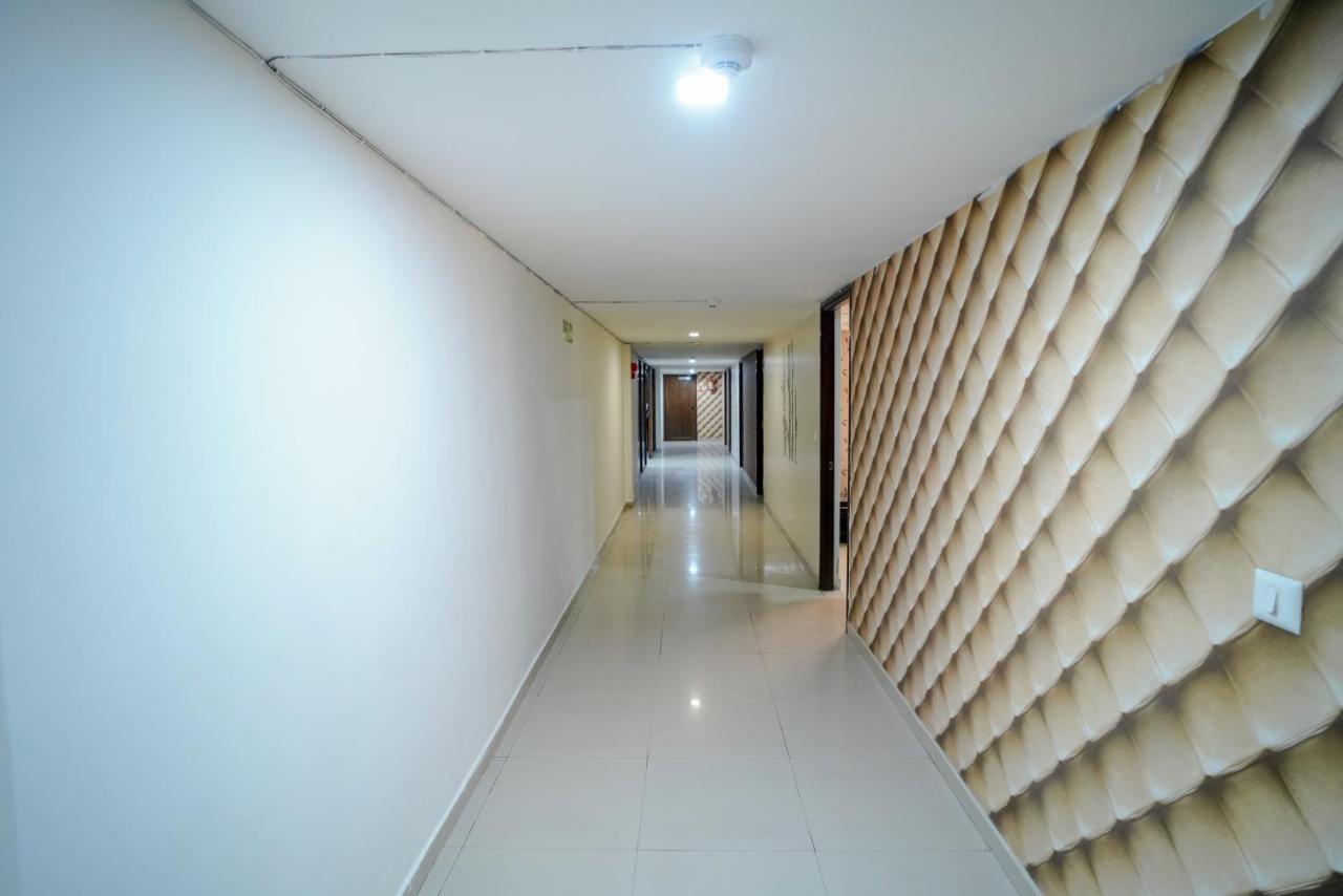 Hotel Seven Ahmedabad Exteriör bild
